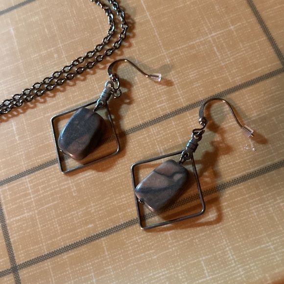 Necklace & Earring Set - Picture 4 of 6